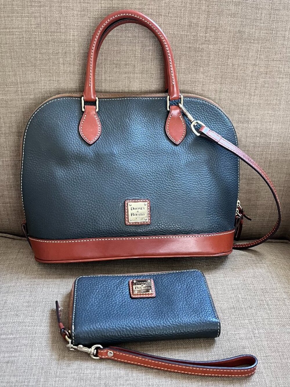 Dooney & Bourke Pebble Grain Zip Zip Satchel Midnight Blue & Matching Wristlet - Picture 1 of 16